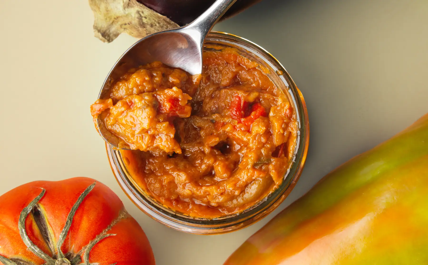 Ein Blick ins Glas von Pinđur