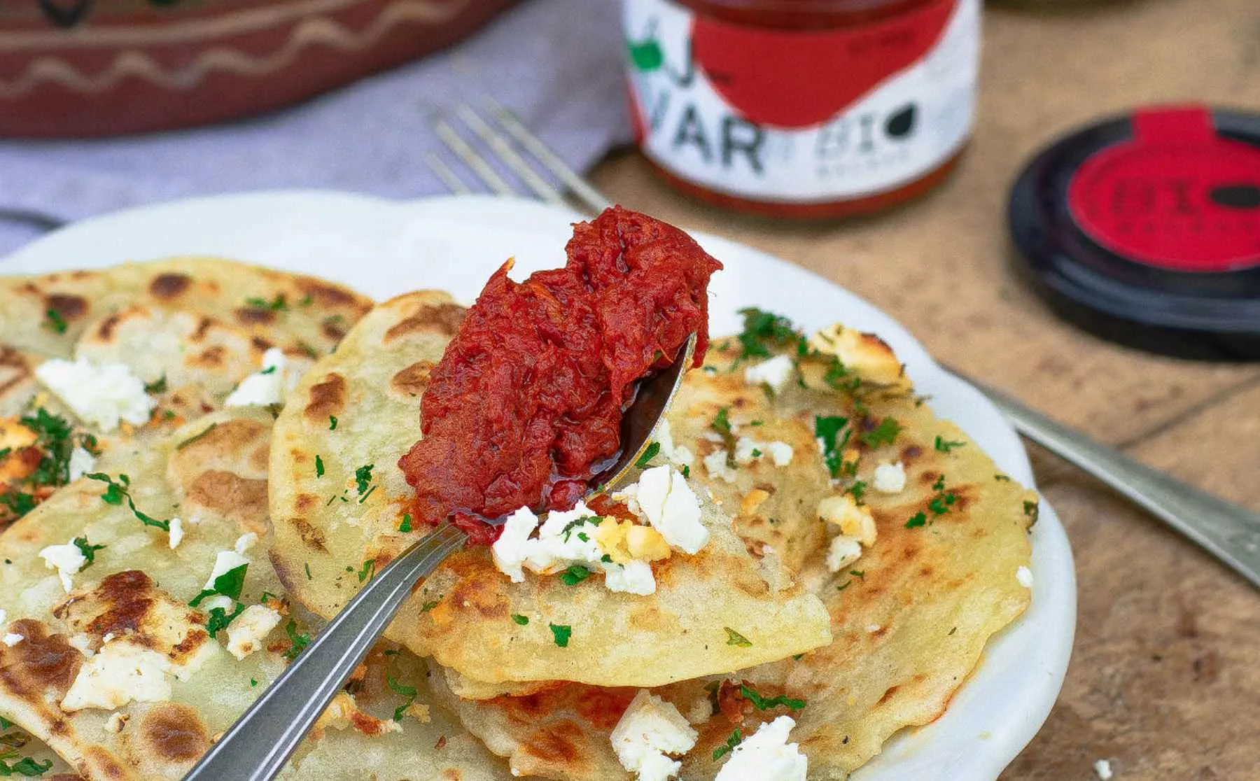 Flije, ein Klassiker der Balkan Küche, mit Bio Ajvar